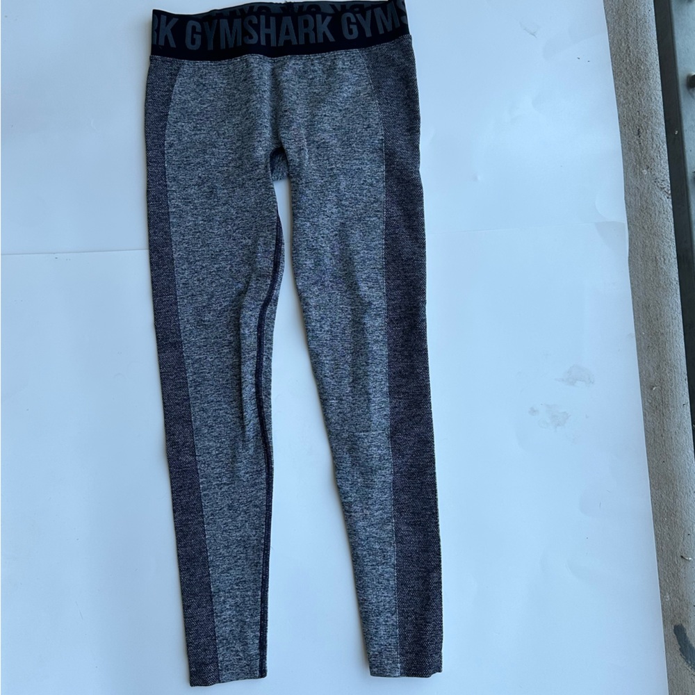 Grey gym shark leggings
